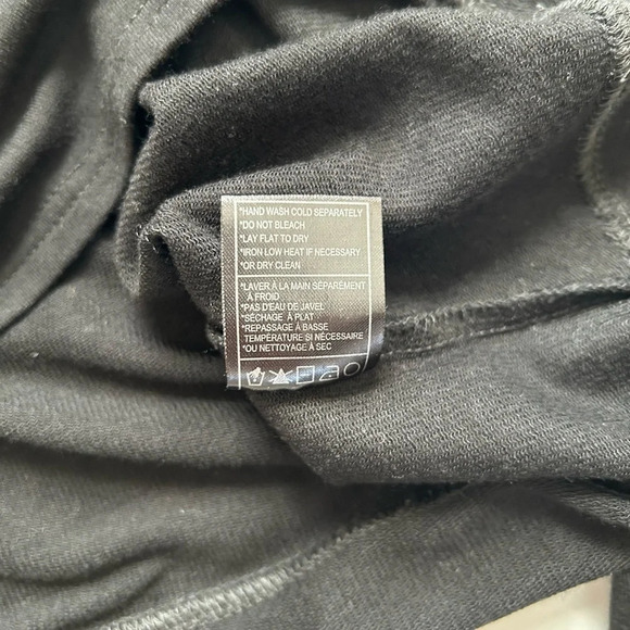 Cupcakes & Cashmere Black Mariam Cold Shoulder Top‎ Small - Picture 9 of 9